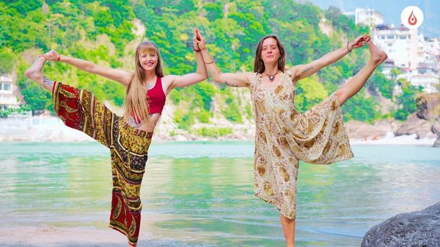 7-14-21 days yoga retreat in Rishikesh India v/s yoga teacher training in Rishikesh | Gurukul Yogashala